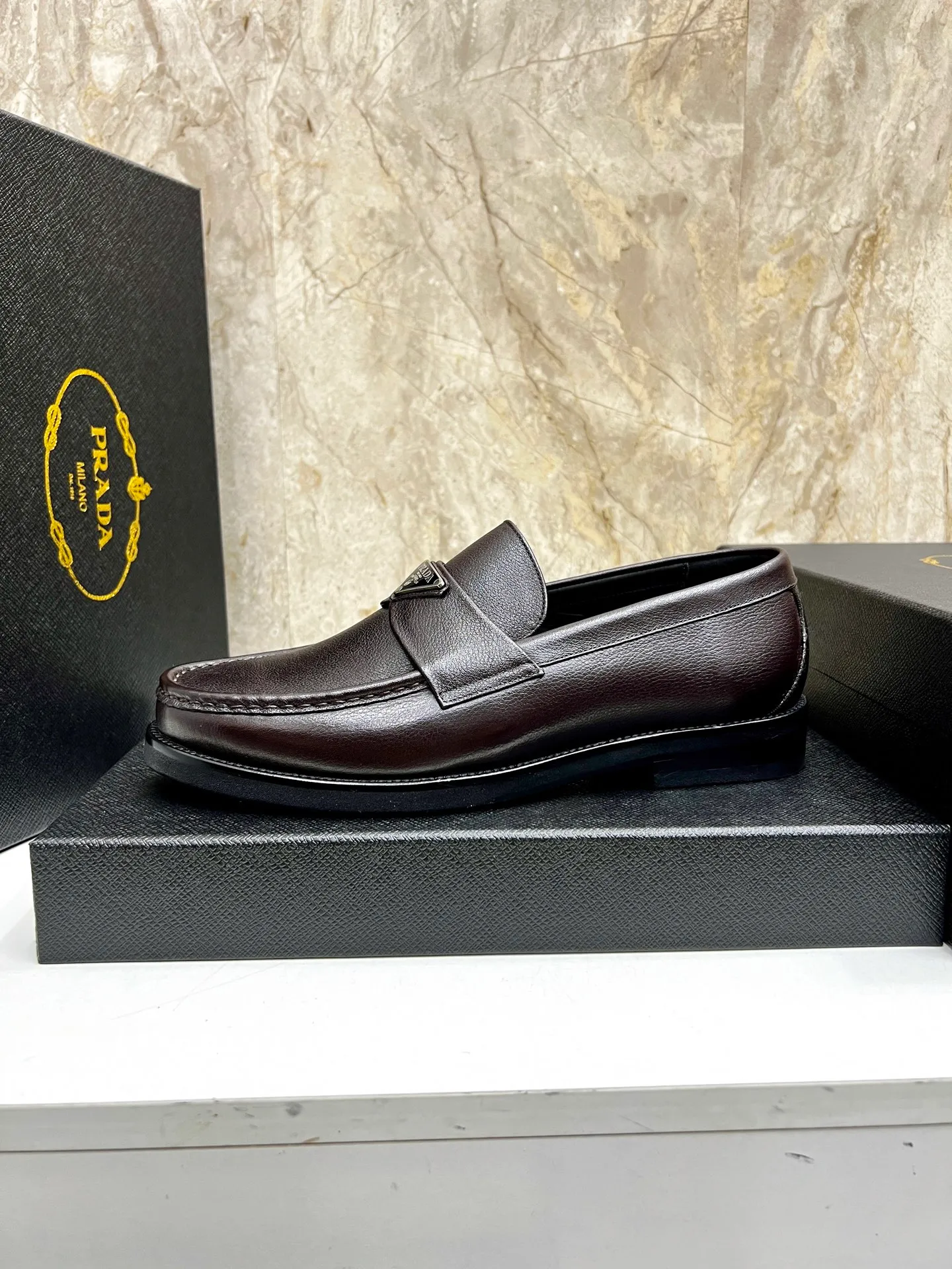 PRADA~ Size: 38-44 (customized 45/46 P: 💰880 P's original official website new high-end men's leather shoes, top-quality original replicas, made of imported open edge beads/calf leather, calf leather breathable lining, original leather outsole!
